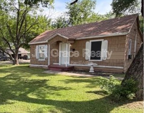 802 W Navasota property image